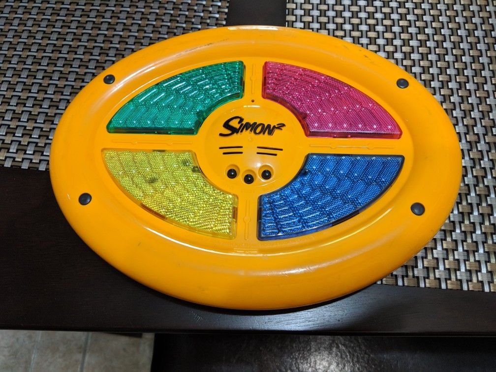 Antique Simón 2 handheld game