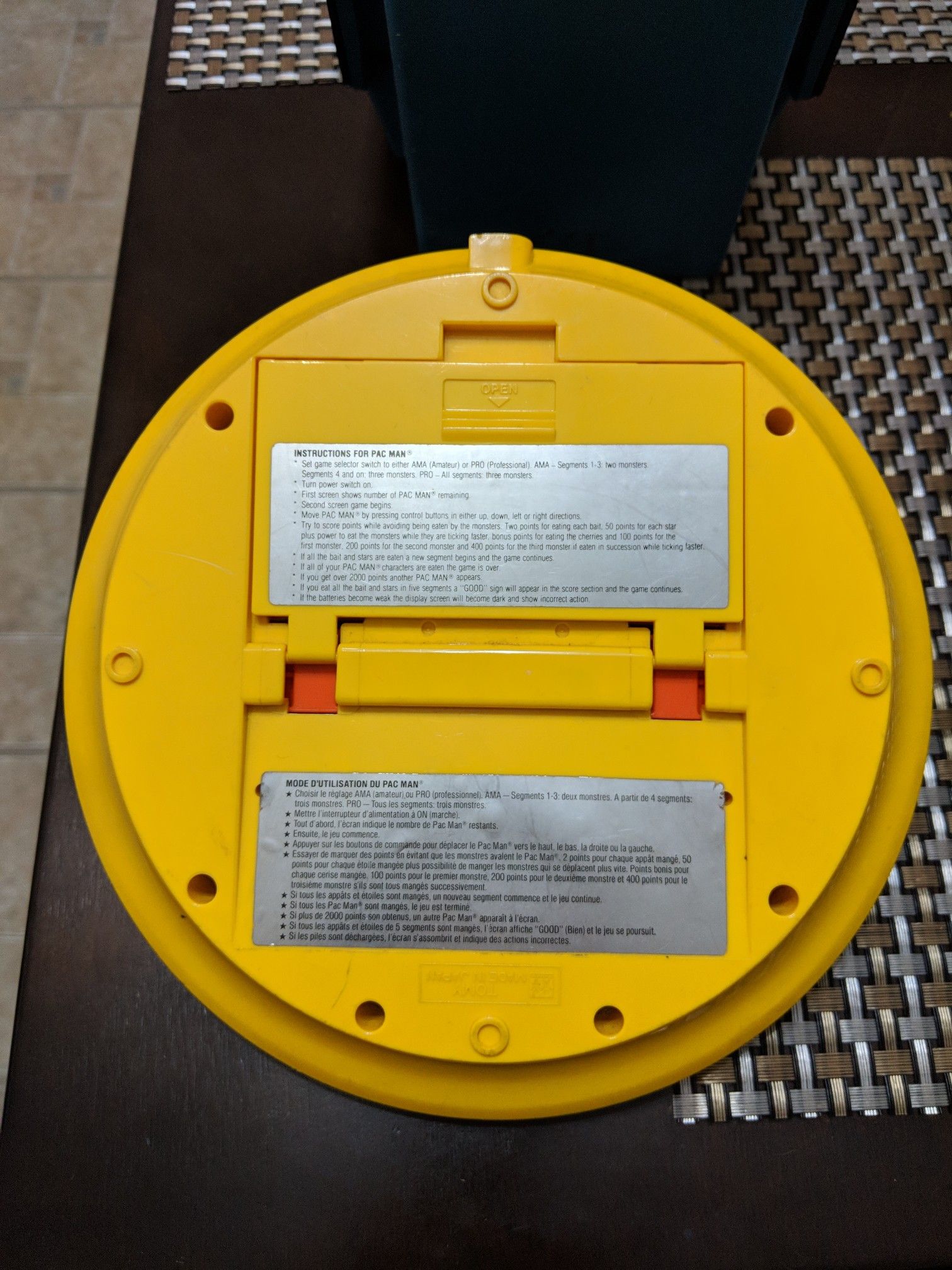 Antique Pacman handheld video game - photo 2
