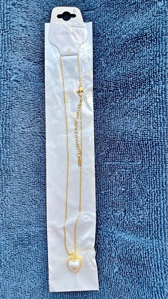 New Stainless Steel Gold Pearl Heart Necklace 🤍✨