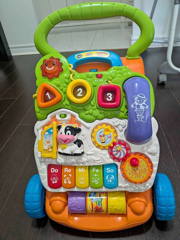 VTech Sit-to-Stand Learning Walker – Excellent Condition
