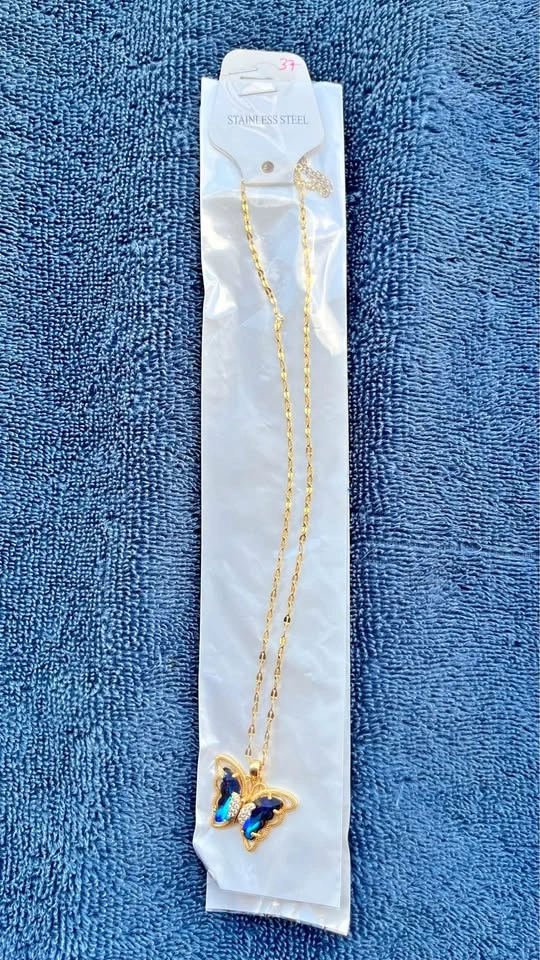 New Stainless Steel Gold Butterfly Necklaces (Green or Blue)