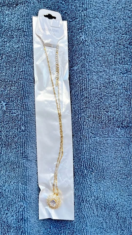 New Stainless Steel Gold Classic Halo Necklaces