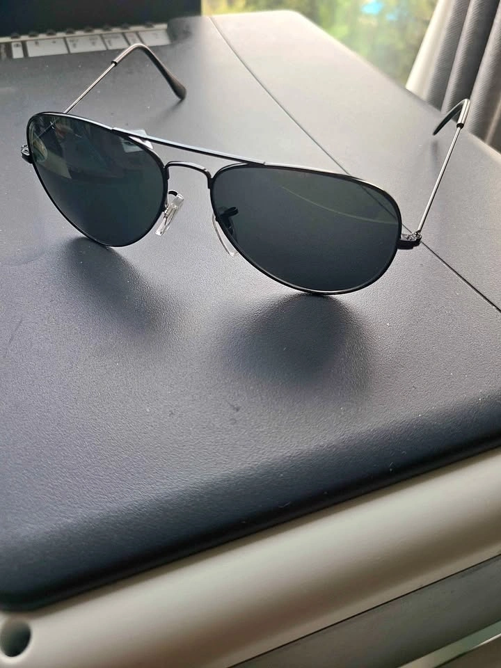 Tommy Hilfiger Aviator Sunglasses