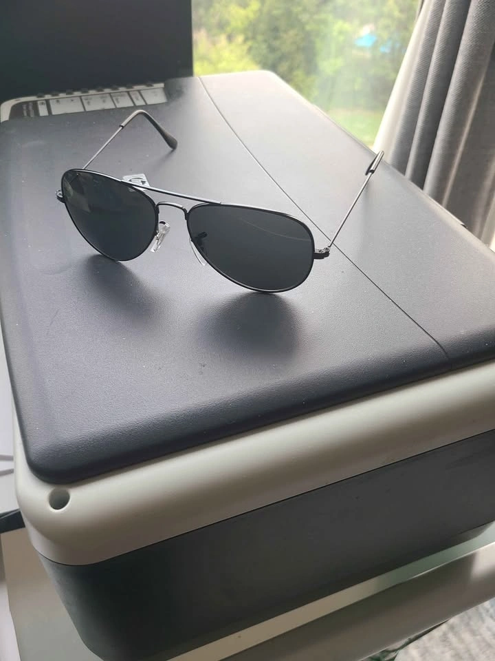 Tommy Hilfiger Aviator Sunglasses - photo 3