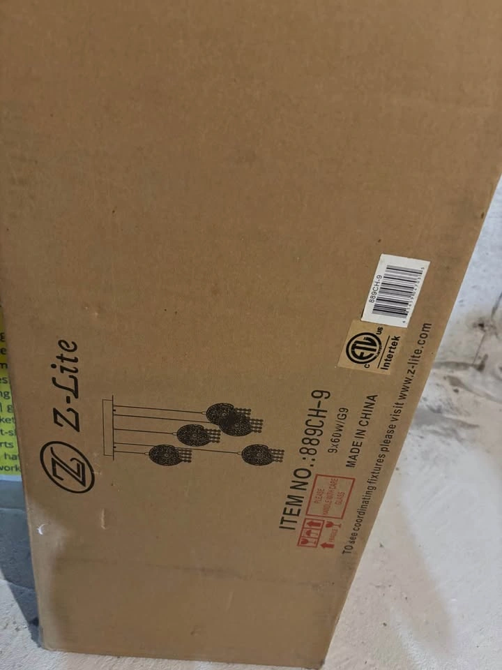 Chandelier brand new in box - photo 4