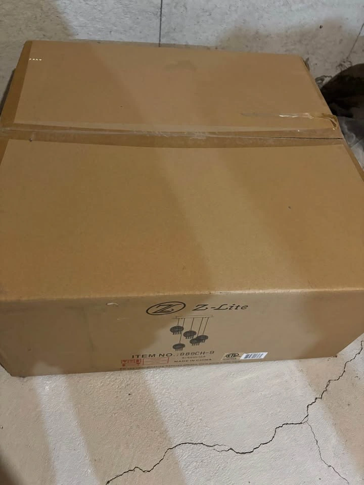 Chandelier brand new in box - photo 5