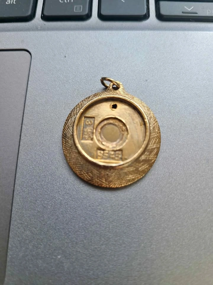 Vintage ASI NYC GOLD - TONE Pendant Charm