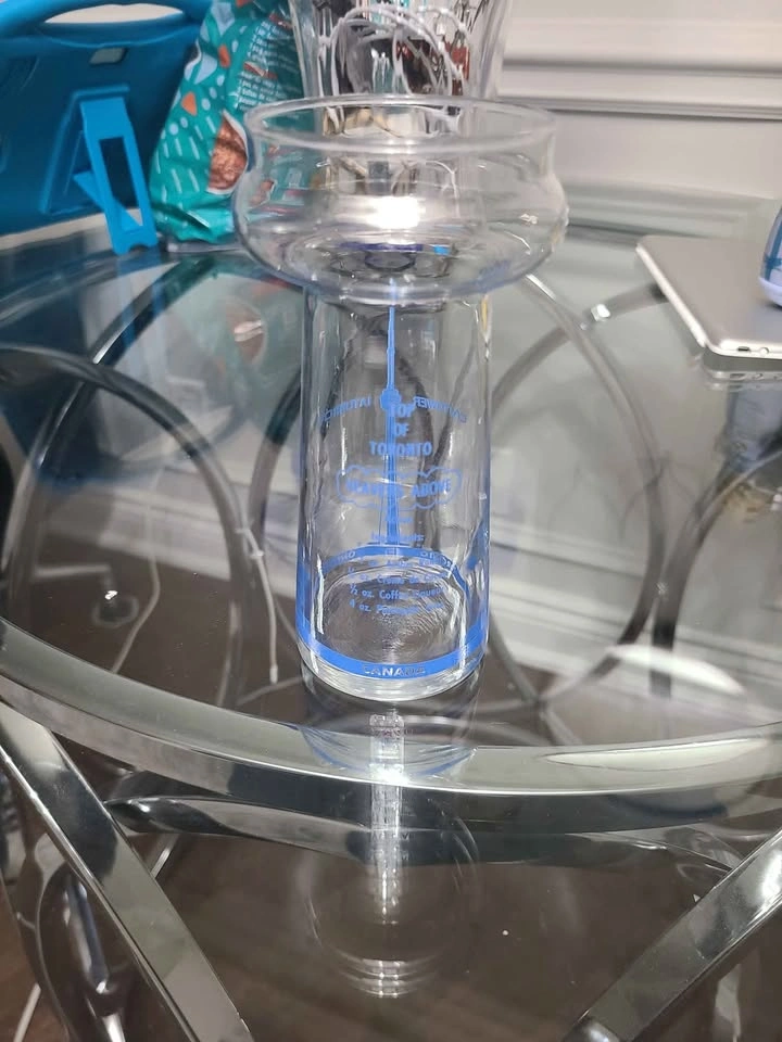Vintage CN Tower Top of Toronto Souvenir Glass - photo 2