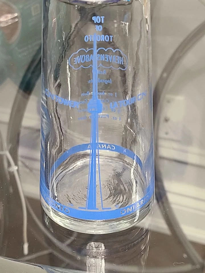 Vintage CN Tower Top of Toronto Souvenir Glass - photo 3