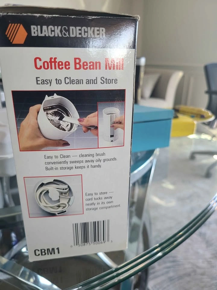 Vintage BLACK + DECKER Coffee Bean Mill Spice Grinder White Mode - photo 2