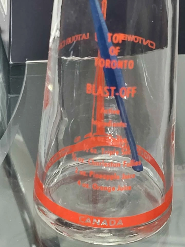 Vintage CN Tower Top of Toronto Blast-Off Souvenir Cocktail Glas - photo 3