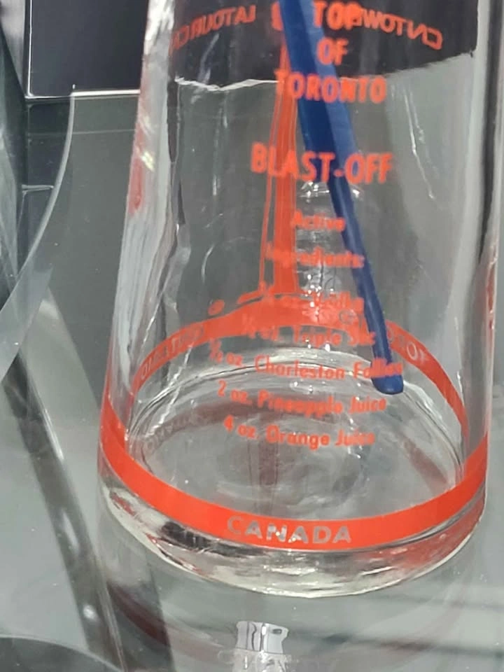 Vintage CN Tower Top of Toronto Blast-Off Souvenir Cocktail Glas - photo 4