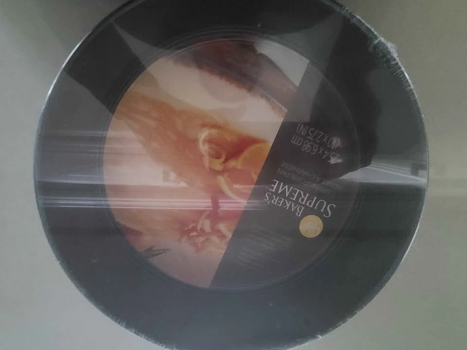 Wilton Baker's Supreme 10-Inch Springform Pan - photo 3