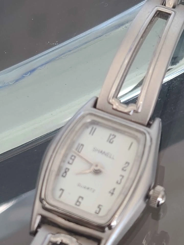Vintage Shanell Quartz Women's Watch - photo 2