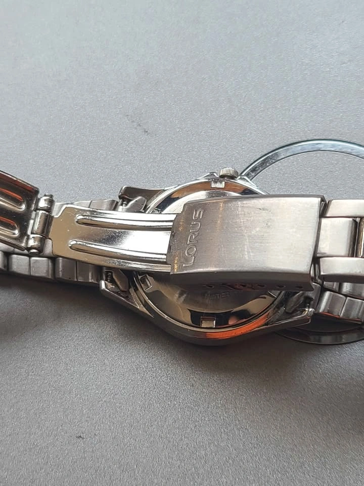Lorus V501-X380 Stainless Steel Watch ladies - photo 4