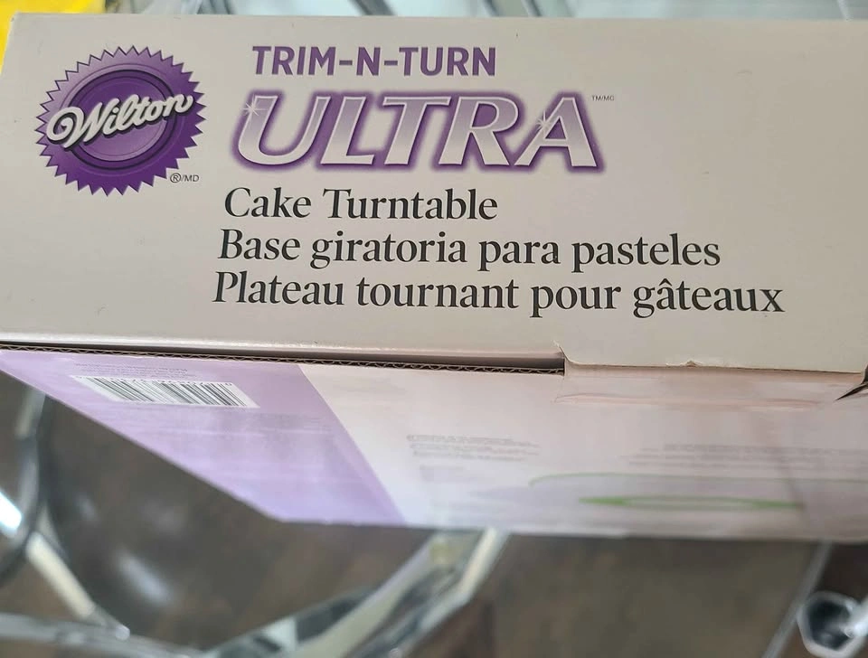 Wilton Trim-N-Turn Ultra Cake Turntable - photo 5
