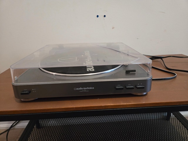 For Parts or Repair: Audio-Technica AT-LP60 Turntable