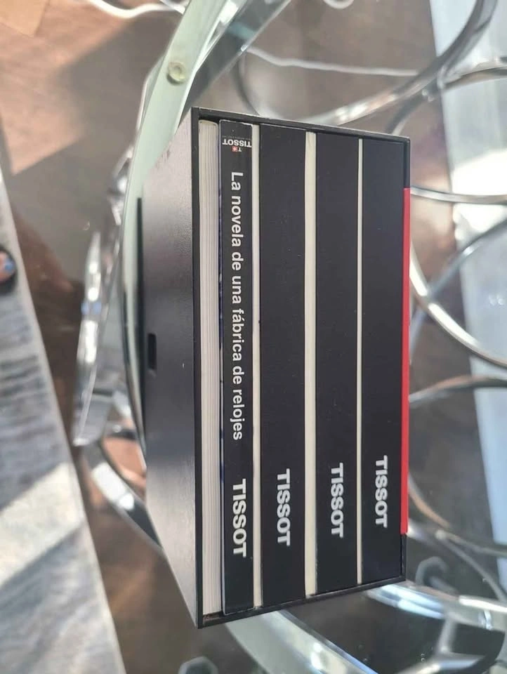 Tissot Watch Box with Manuals - photo 3