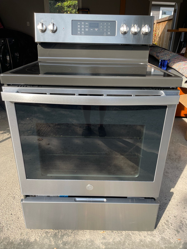2022 GE Profile 5 burner Electric Range