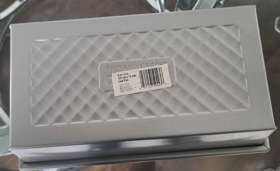 New Cake Boss Quilted Heavy Loaf Pan, 9 x 5-in - photo 4