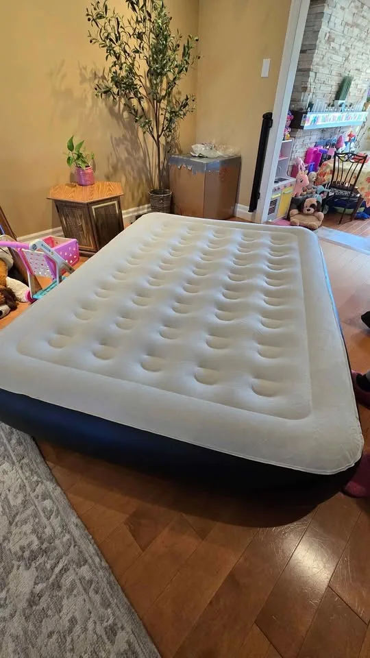 QUEEN SIZE AIR MATTRESS image indicator(4)