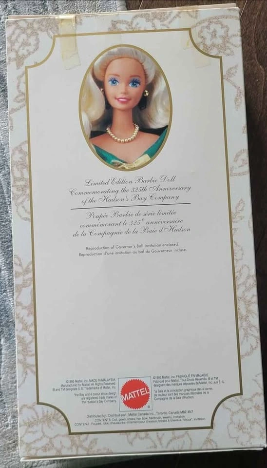Mattel Governor's Ball Barbie - Hudson's Bay 325th Anniversary - photo 2