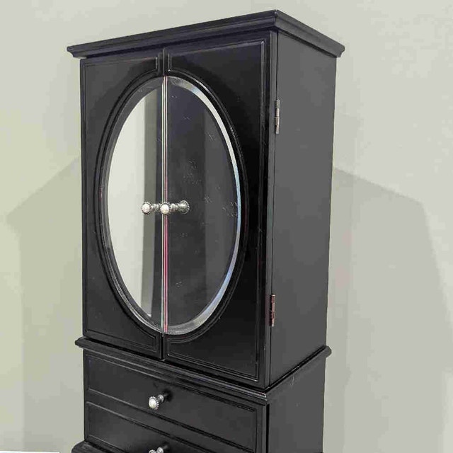Bombay Jewelry Box