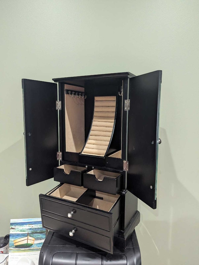 Bombay Jewelry Box - photo 4