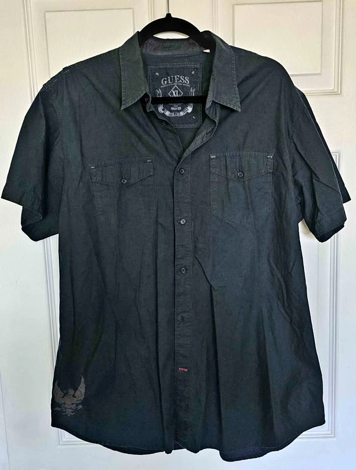 BRAND NEW GUESS Men's XL Black Short Sleeve Button-Down Shirt