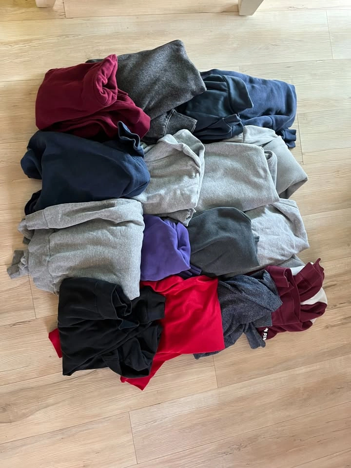 Women's Hoodie Bundle (16 Hoodies) - Nike, PINK, Bench - photo 2