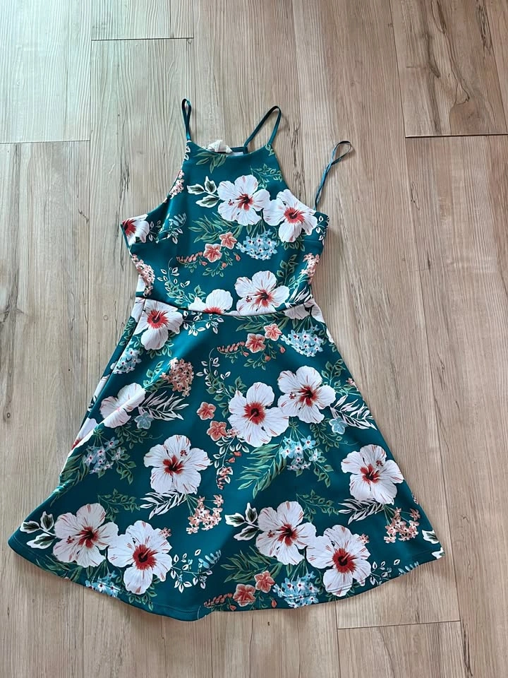 Women's Dress Bundle (6 Dresses) – Size XS/S - $75 - photo 2