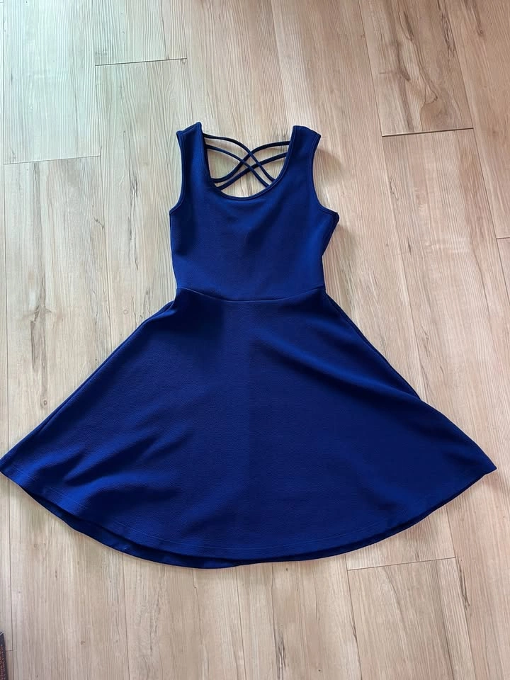 Women's Dress Bundle (6 Dresses) – Size XS/S - $75 - photo 4