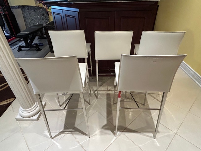 White Stool -Structube - photo 3