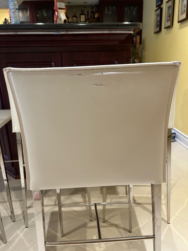 White Stool -Structube - photo 4