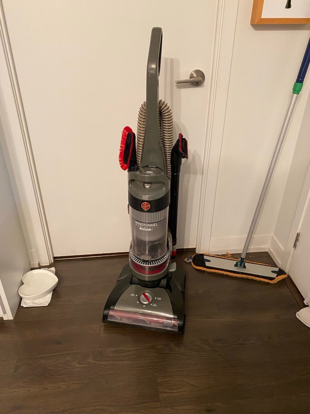FREE HOOVER BAGLESS VACUUM