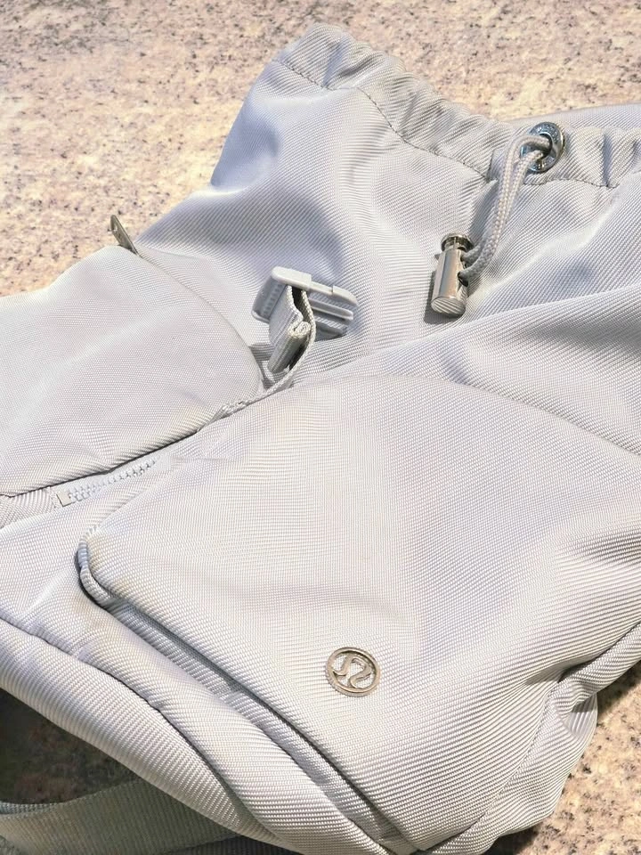 Lululemon Carry Onward Rucksack Mini 9L - Berry Mist - photo 2
