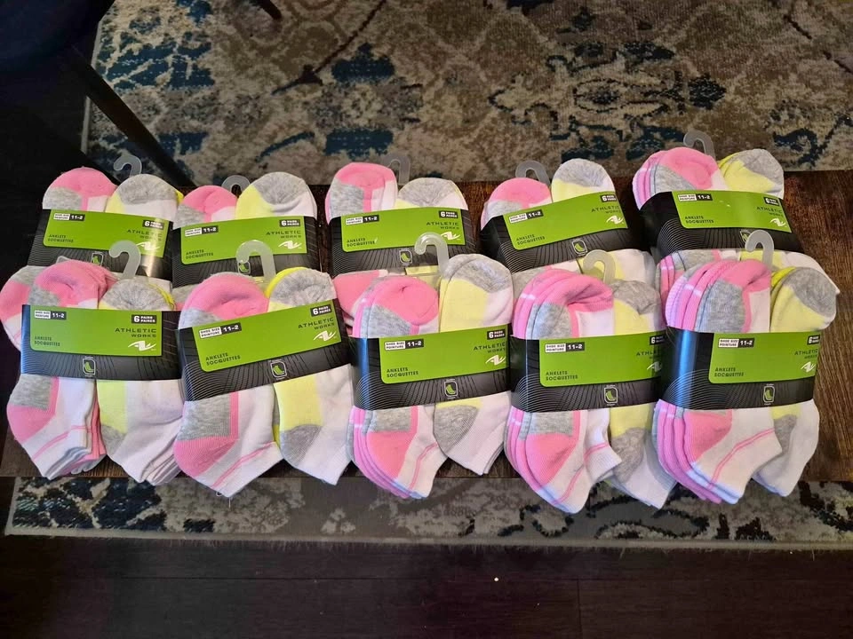 Brand New Girls 6-Pack Ankle Socks Size 11-2