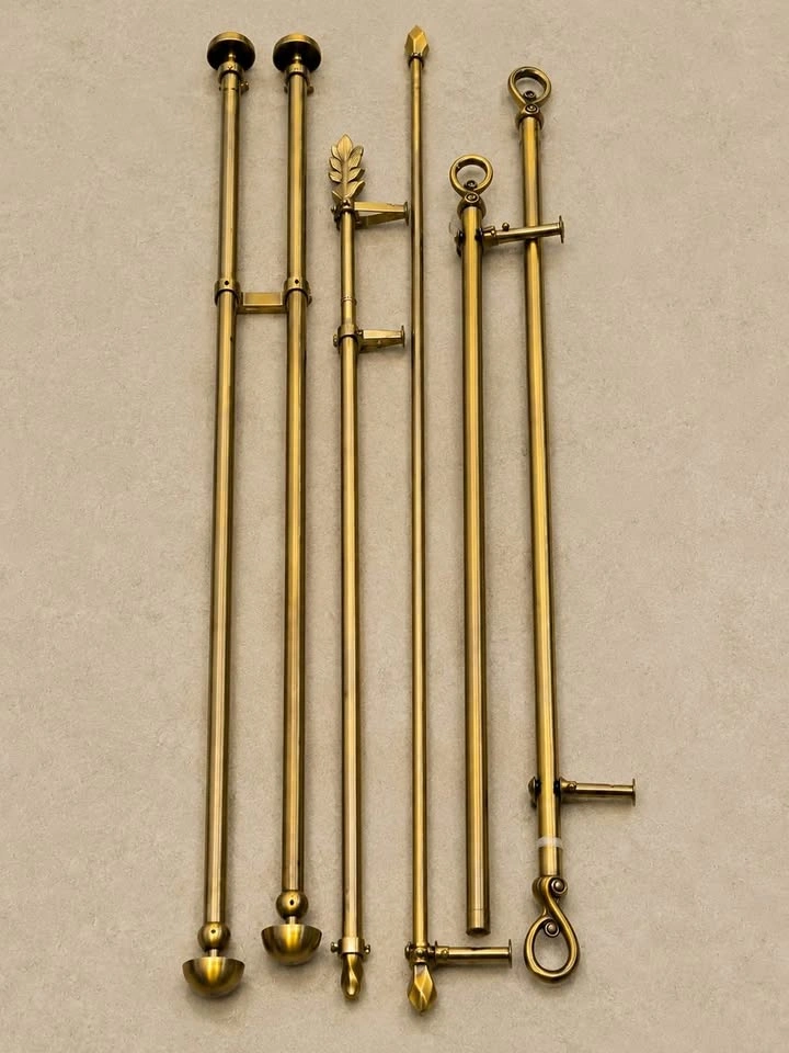 Decorative Gold Curtain Rod Set with Finials & Brackets