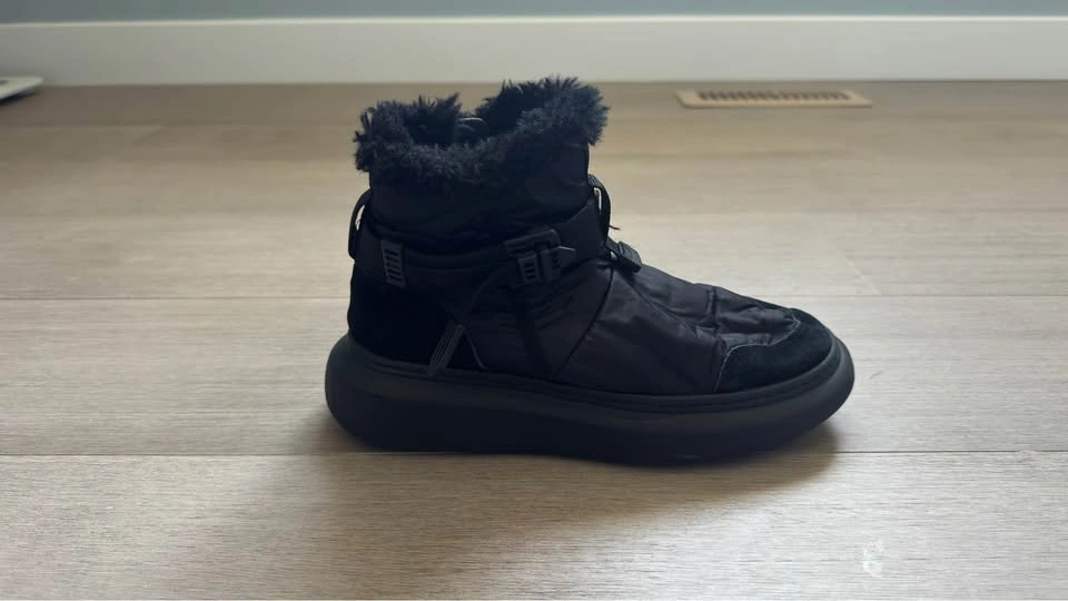 Women’s Black Hybrid Winter Snow Boots - Size US 7.5 - photo 2