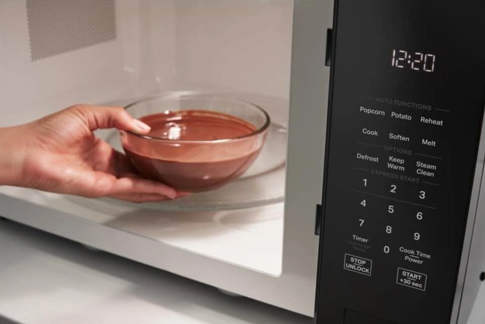 NEW Whirlpool 1.6 Cu. Ft. Countertop Microwave (YWMCS7022SZ) - photo 5