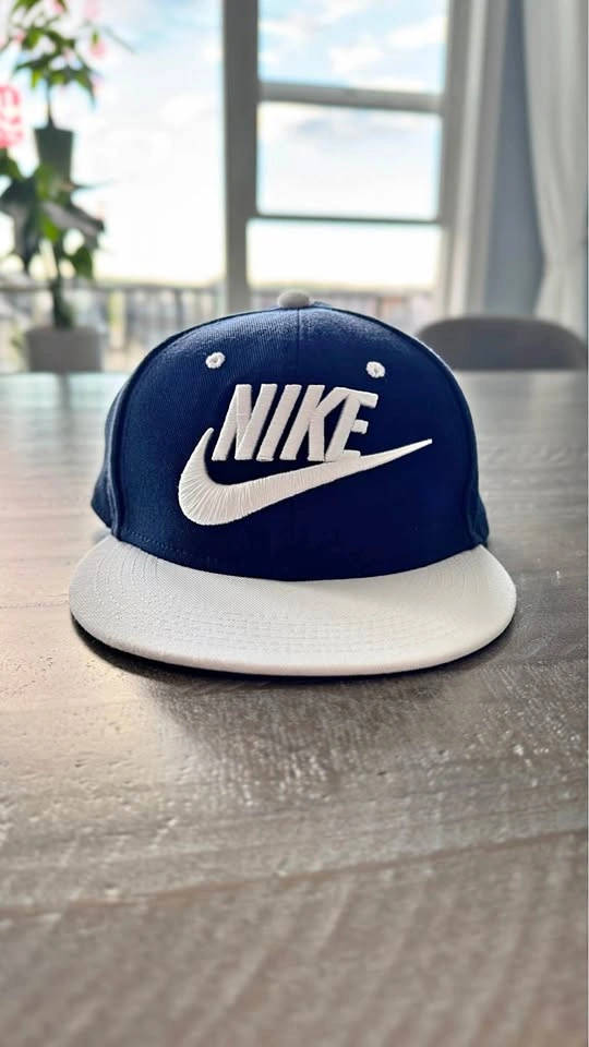 Nike True Snapback Hat – Navy Blue & White – Size 1 / Adjustable