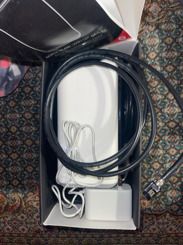 Rogers Ignite WiFi Gateway Modem - photo 2