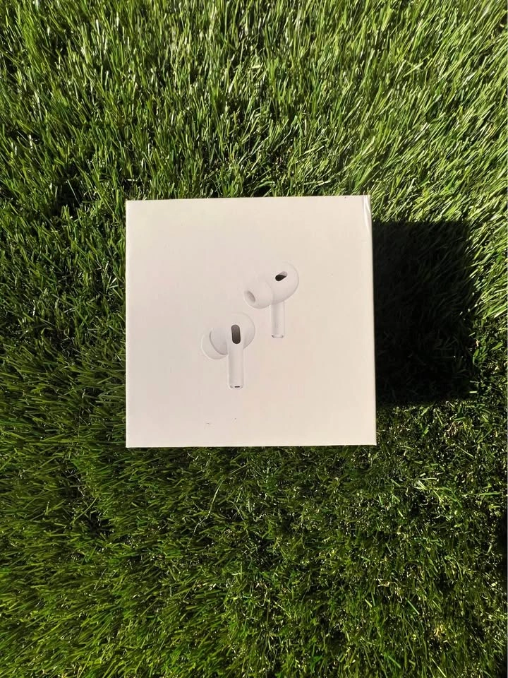 NEW AirPods Pro (2nd Generation) USB-C - photo 2