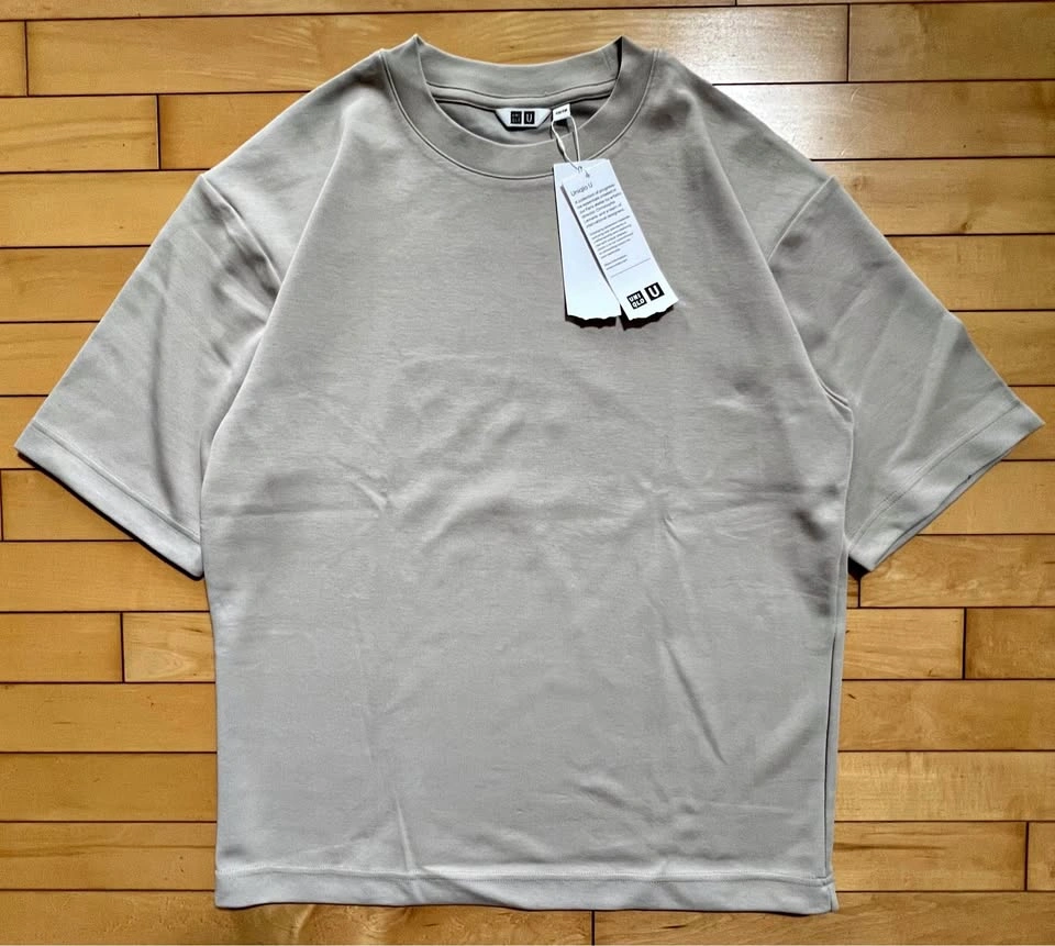 Uniqlo Beige Tee - Clean Look | New, with tags