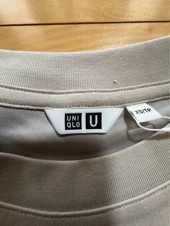 Uniqlo Beige Tee - Clean Look | New, with tags - photo 5
