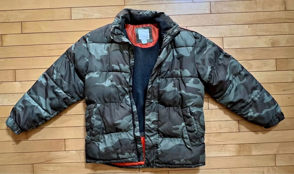 Old Navy Camo Jacket – Size XL/TG