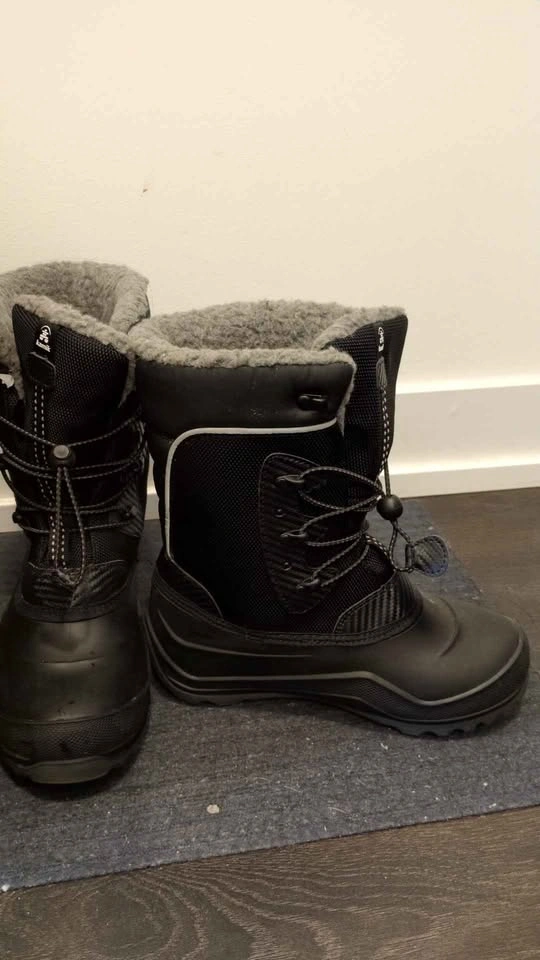 Kamik winter boots - youth 5/women's 6 or 7 - photo 2