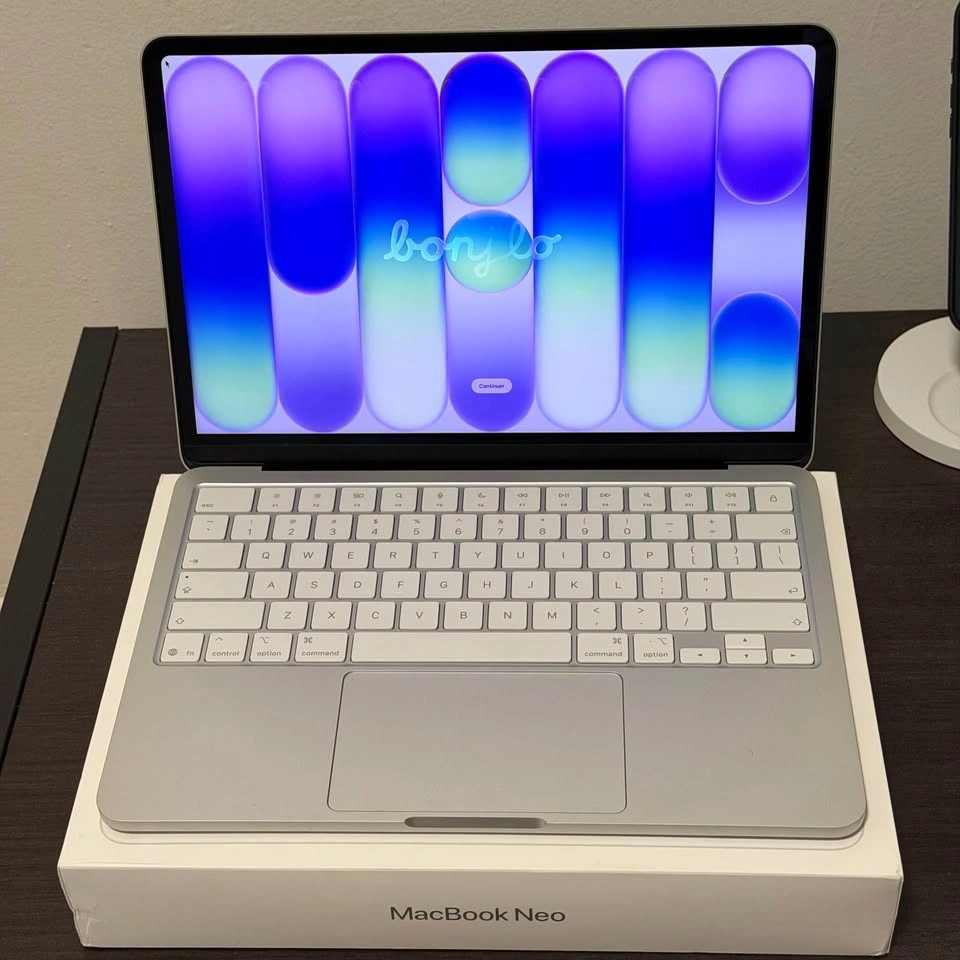 Apple MacBook Neo 13-inch (256GB/ 8GB RAM) - photo 2