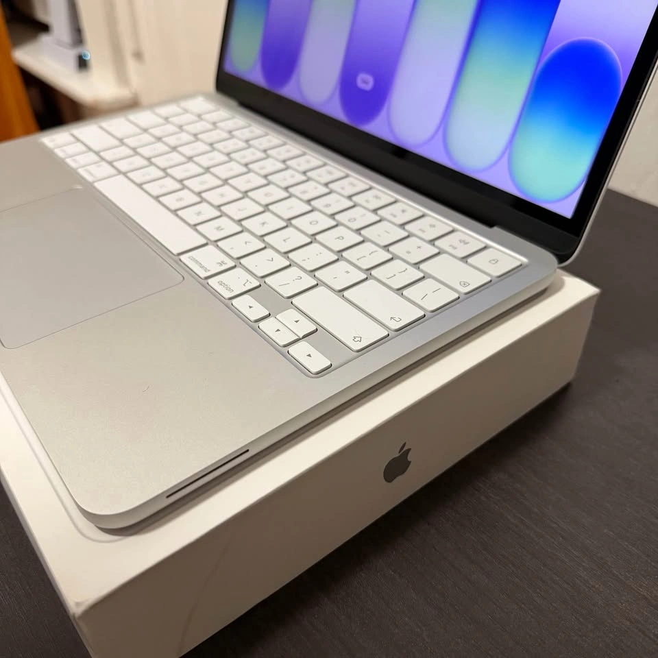 Apple MacBook Neo 13-inch (256GB/ 8GB RAM) - photo 4