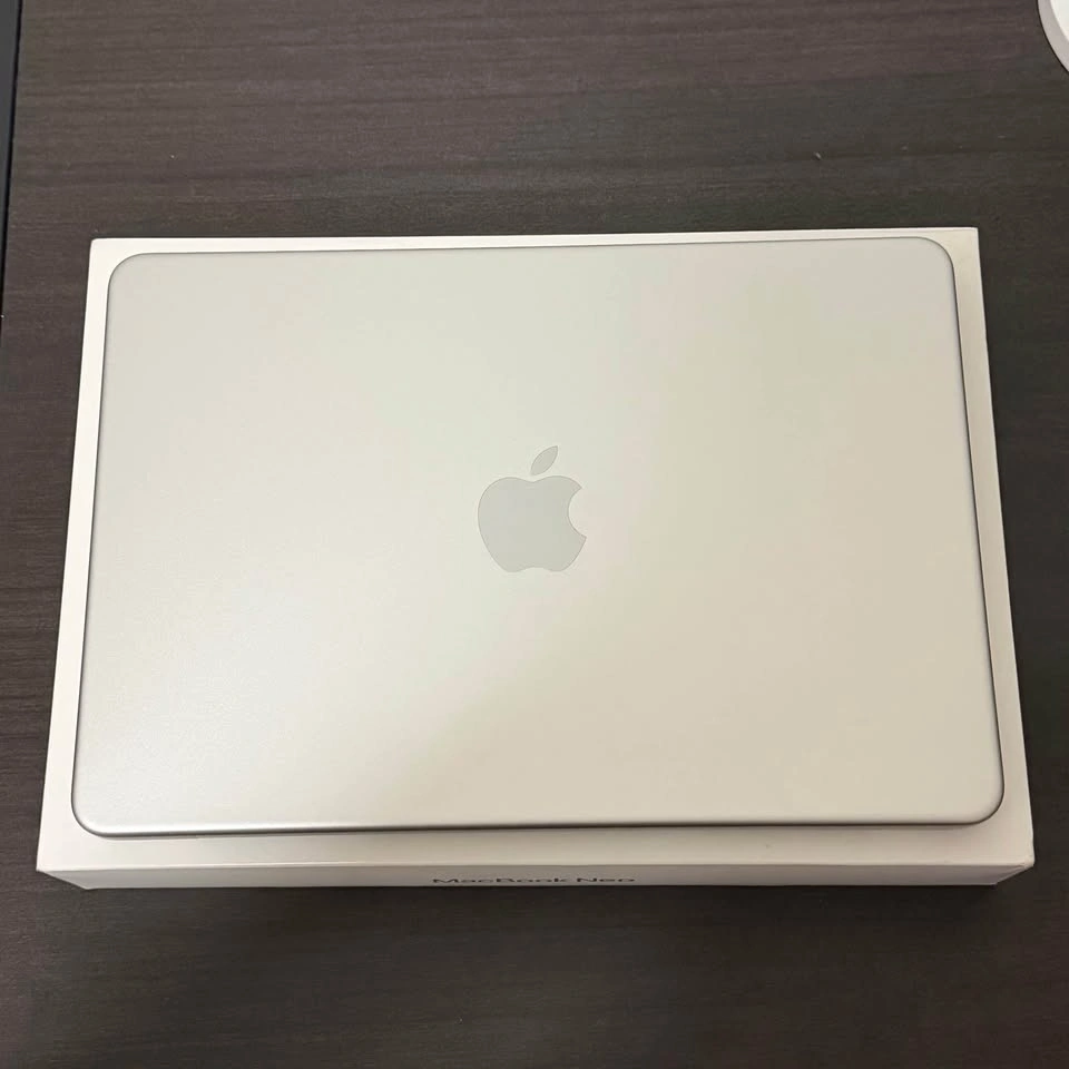 Apple MacBook Neo 13-inch (256GB/ 8GB RAM) - photo 5
